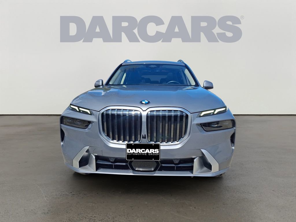 Certified 2025 BMW X7 xDrive40i w/ Premium Package AWD/4WD image 2