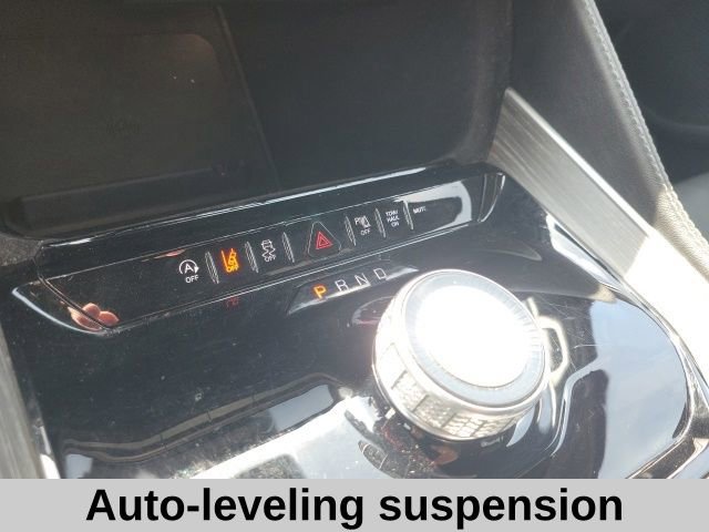 Used 2024 Jeep Wagoneer L Series II w/ Flexible Seating Group image 9