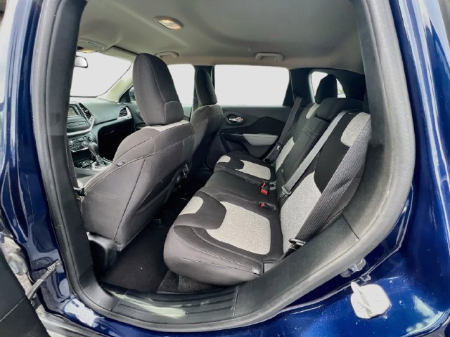 Used 2014 Jeep Cherokee Latitude w/ Trailer Tow Group FWD image 18