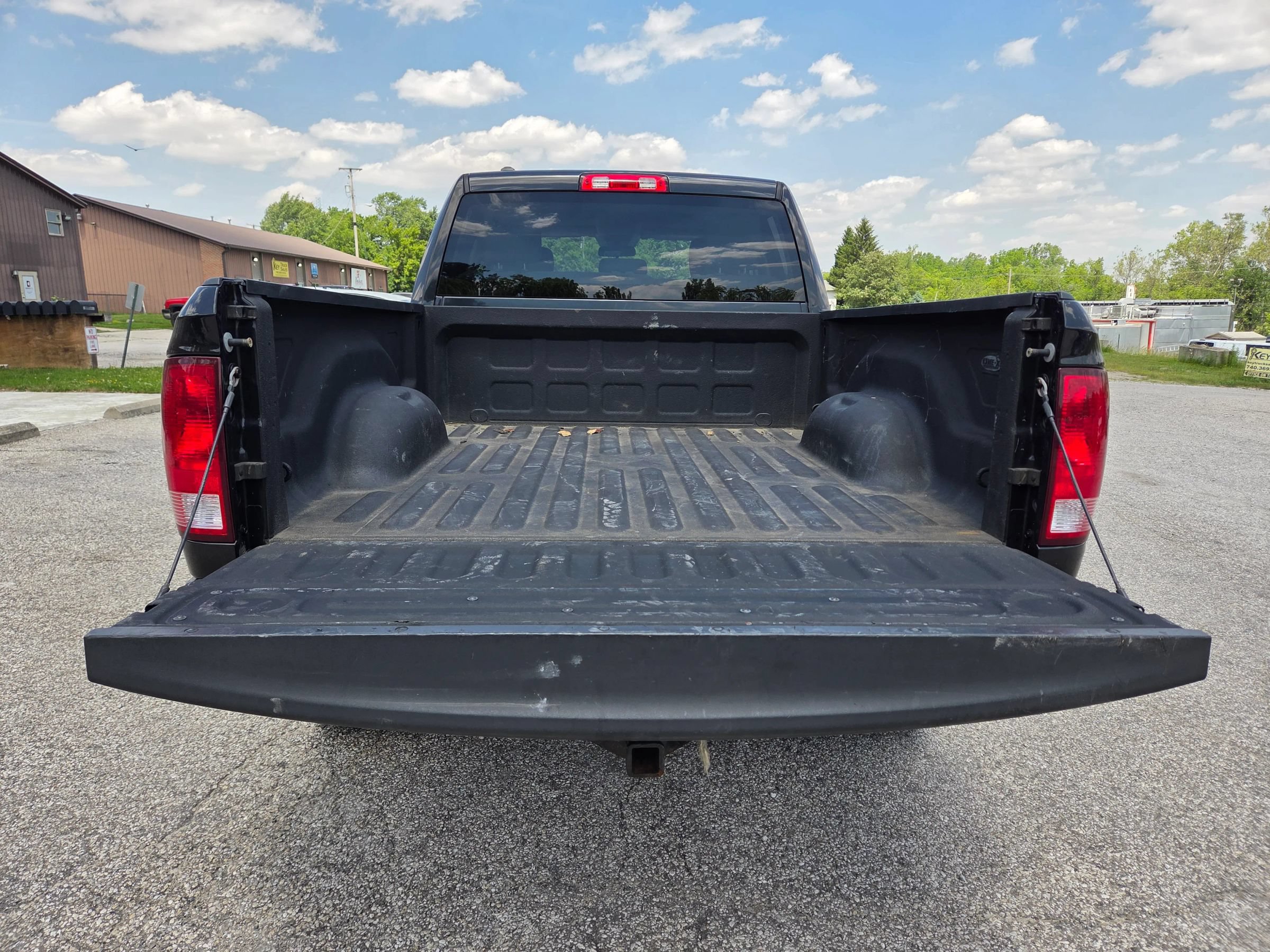 Used 2018 RAM 1500 Express w/ Black Ram 1500 Express Group AWD/4WD image 16