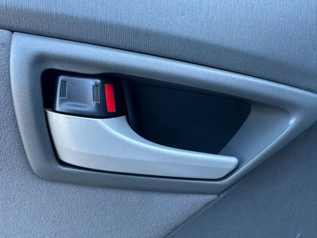 Used 2010 Toyota Prius Five image 35