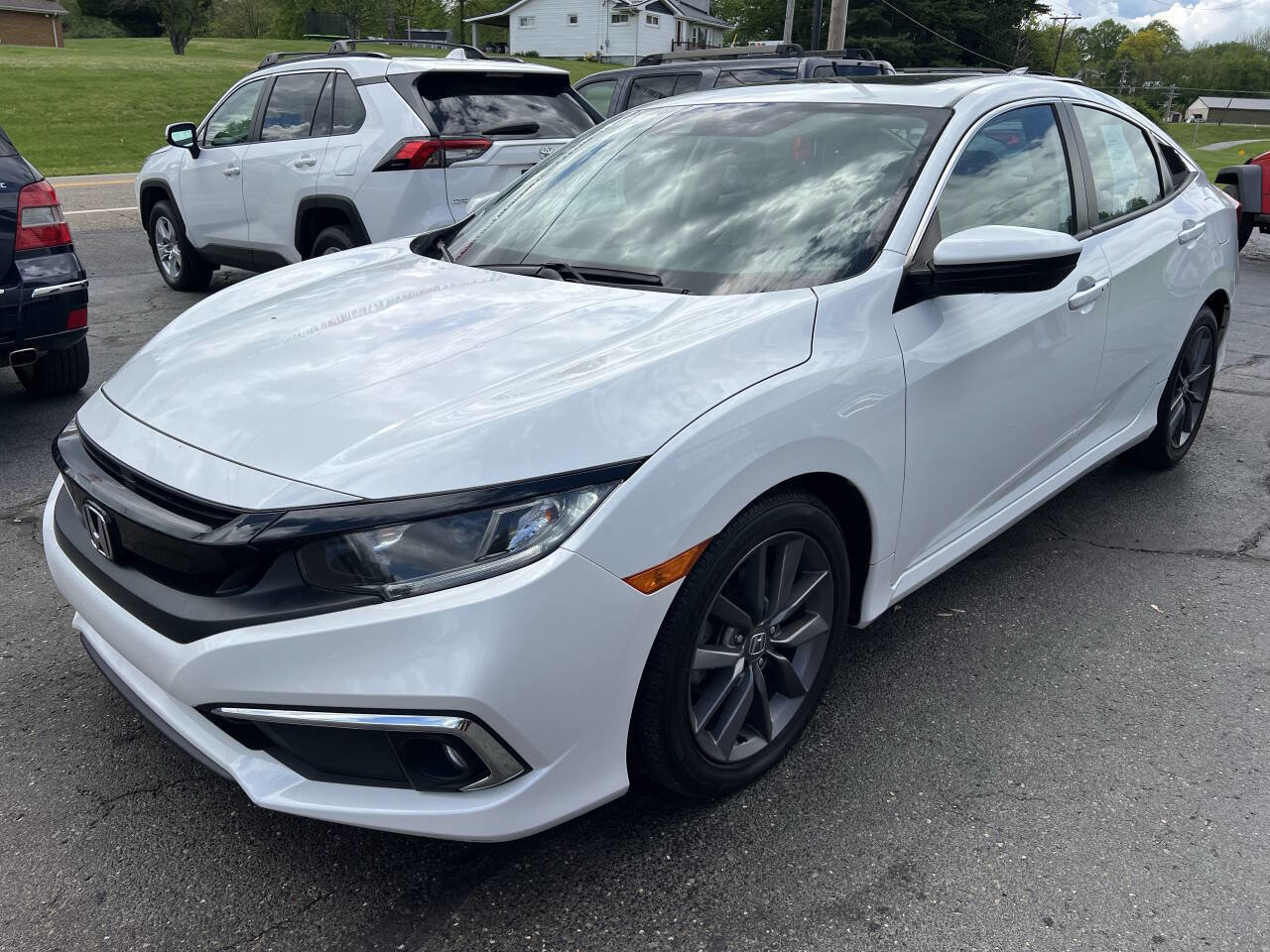 Used 2020 Honda Civic EX image 2