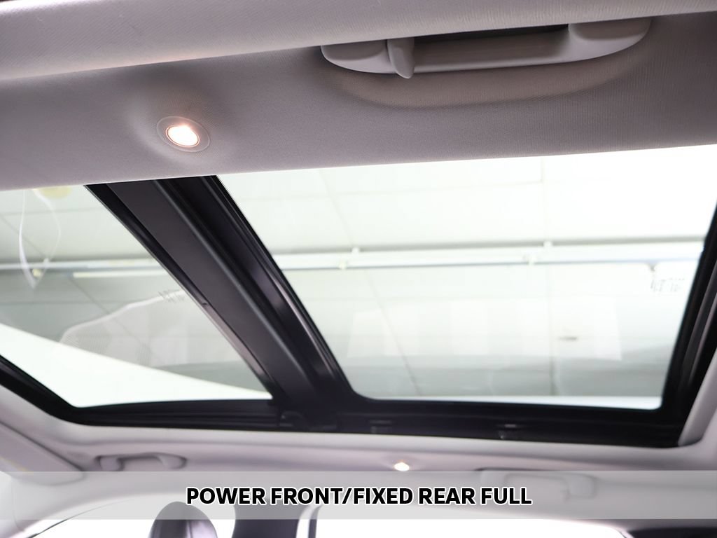 Used 2019 Jeep Cherokee Limited AWD/4WD image 4