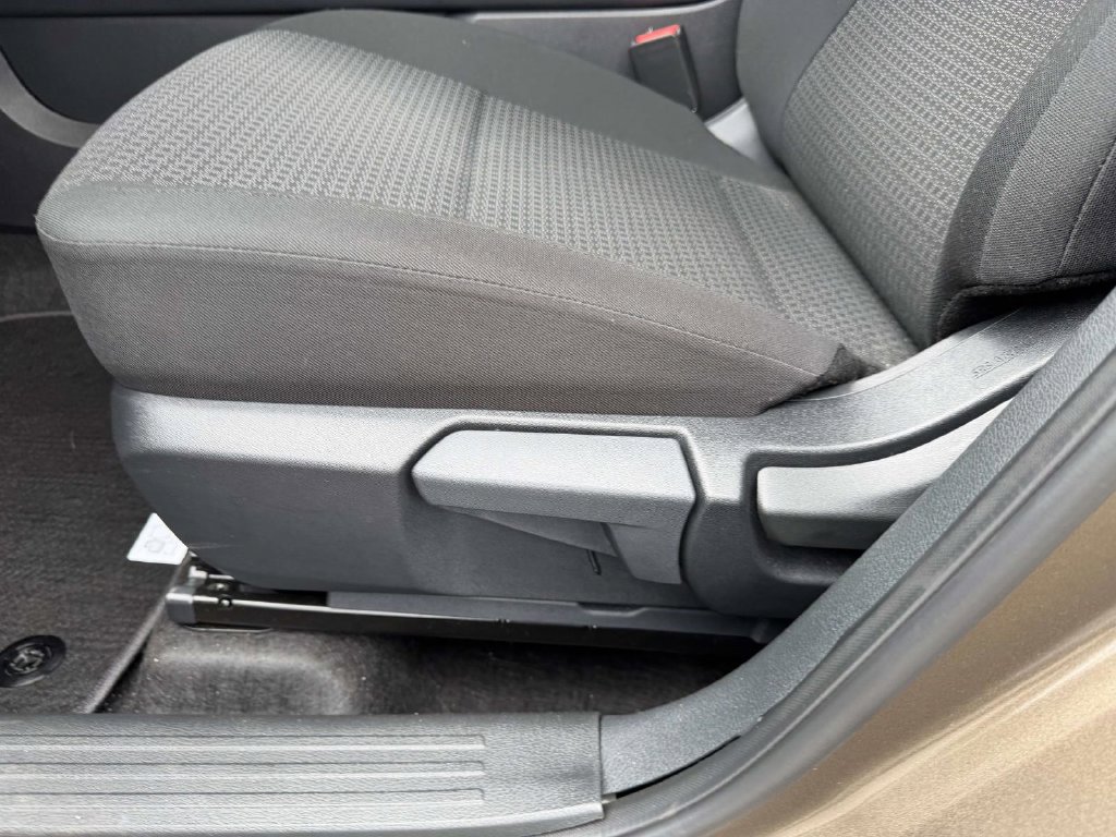 Used 2025 Nissan Kicks S w/ Interior Electronics Package AWD/4WD image 22