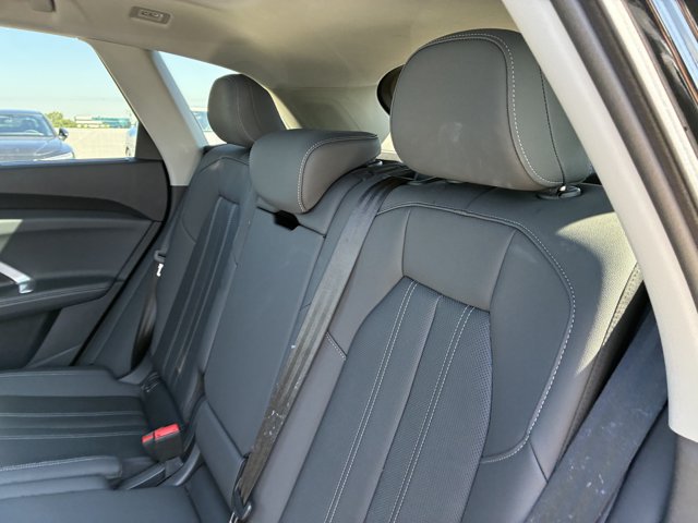 Used 2025 Audi Q5 Premium w/ Premium Plus AWD/4WD image 14