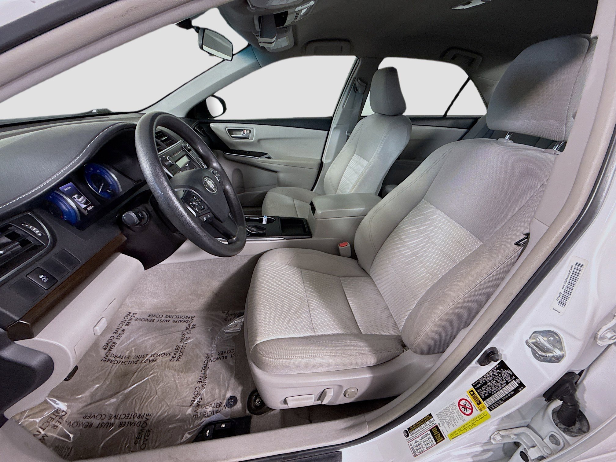 Used 2016 Toyota Camry LE image 21