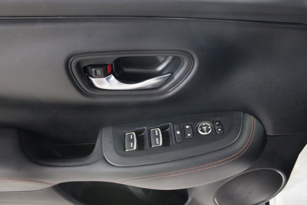 Used 2024 Honda HR-V Sport image 7