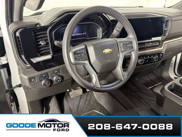 Used 2022 Chevrolet Silverado 1500 LT w/ Max Trailering Package AWD/4WD image 9