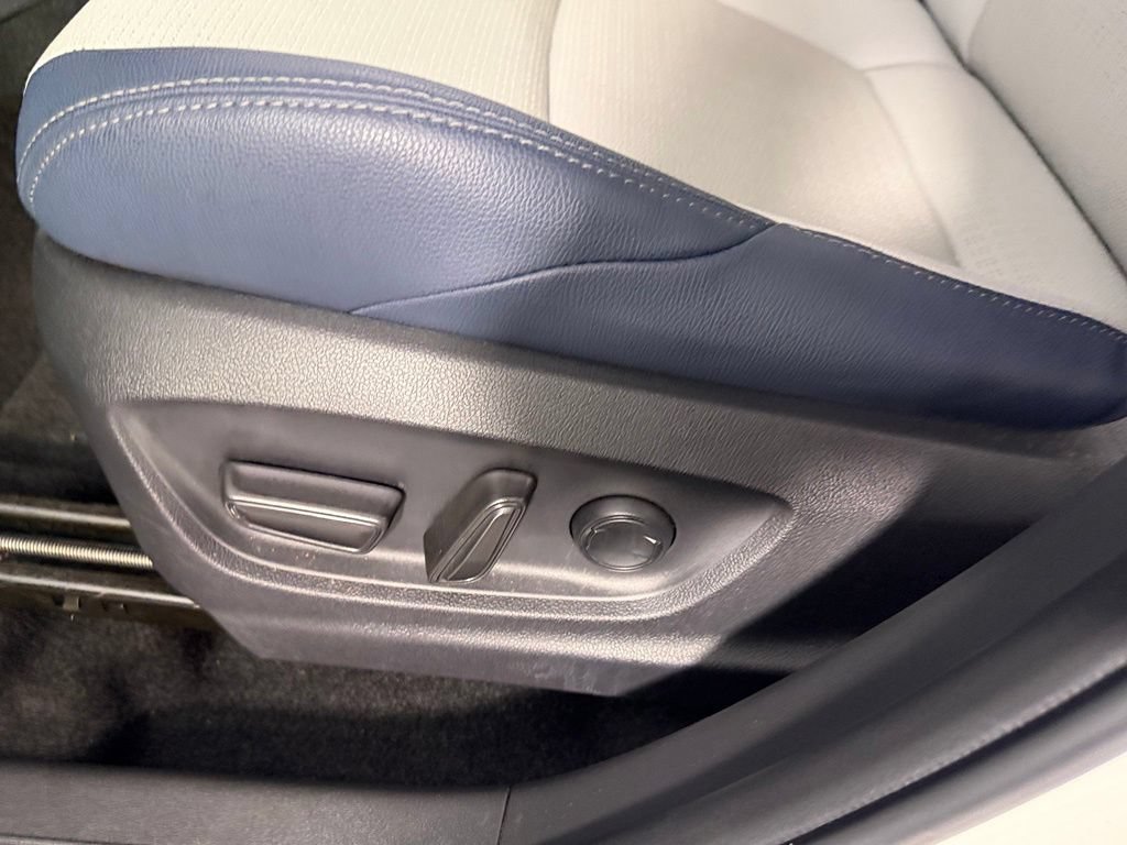 Used 2024 Subaru Solterra AWD/4WD image 24