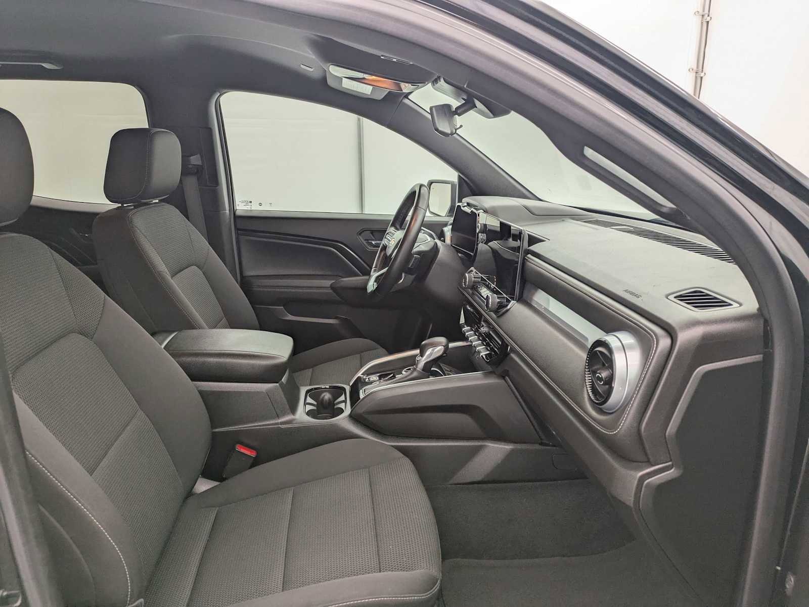 Used 2023 Chevrolet Colorado LT w/ LT Convenience Package AWD/4WD image 24