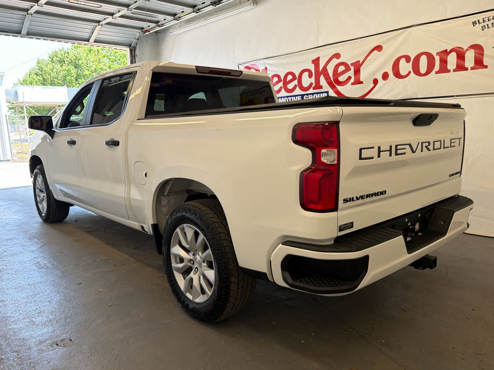 Used 2020 Chevrolet Silverado 1500 Custom w/ Custom Value Package RWD image 9