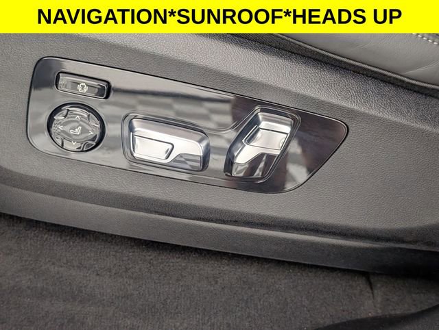 Used 2025 BMW X5 M60i image 15