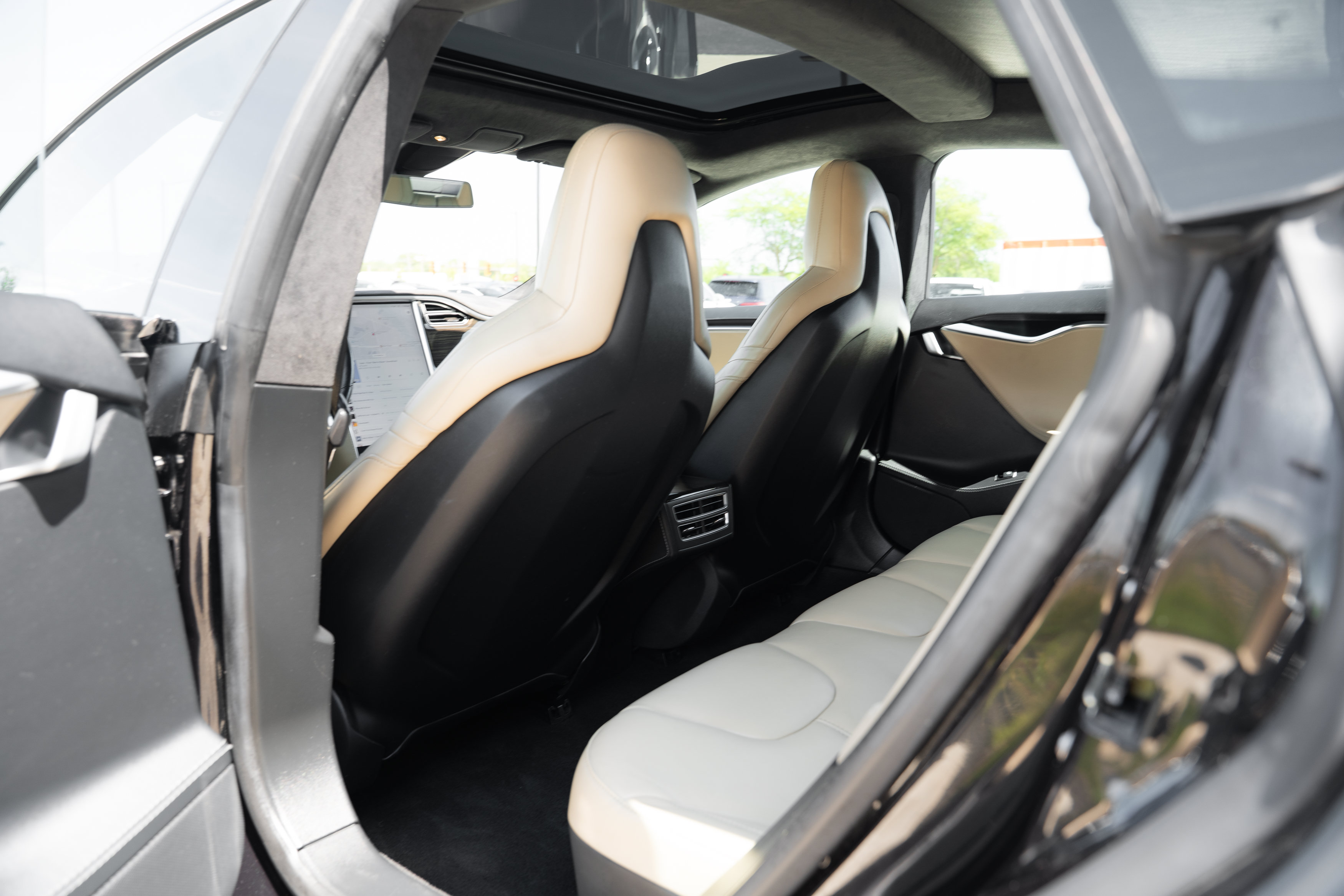 Used 2015 Tesla Model S 90D AWD/4WD image 23