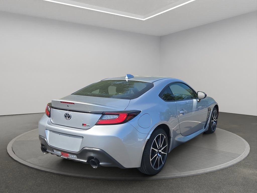 Used 2024 Toyota GR86 RWD image 6