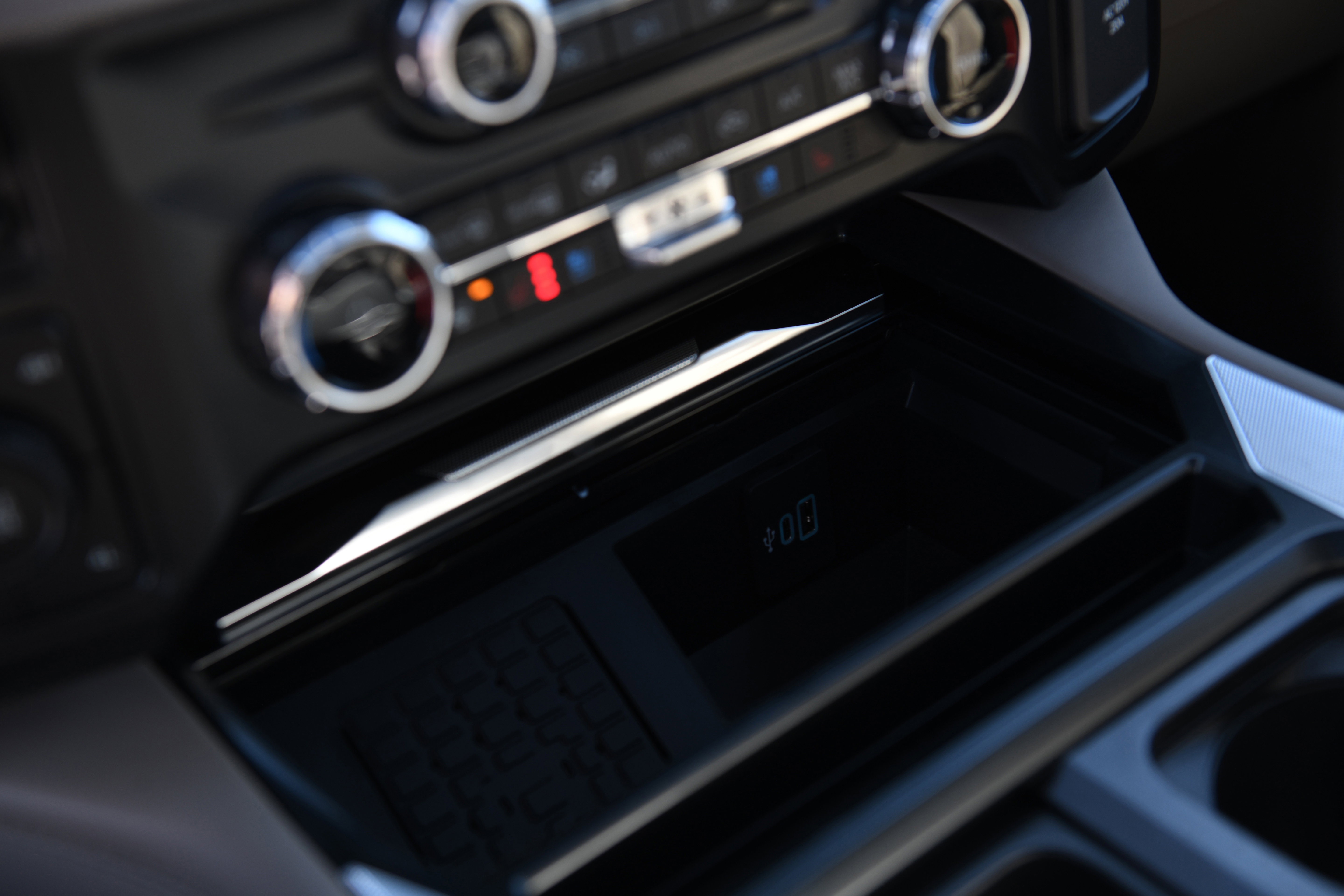 New 2026 Ford F250 Platinum w/ Platinum Plus Package image 42