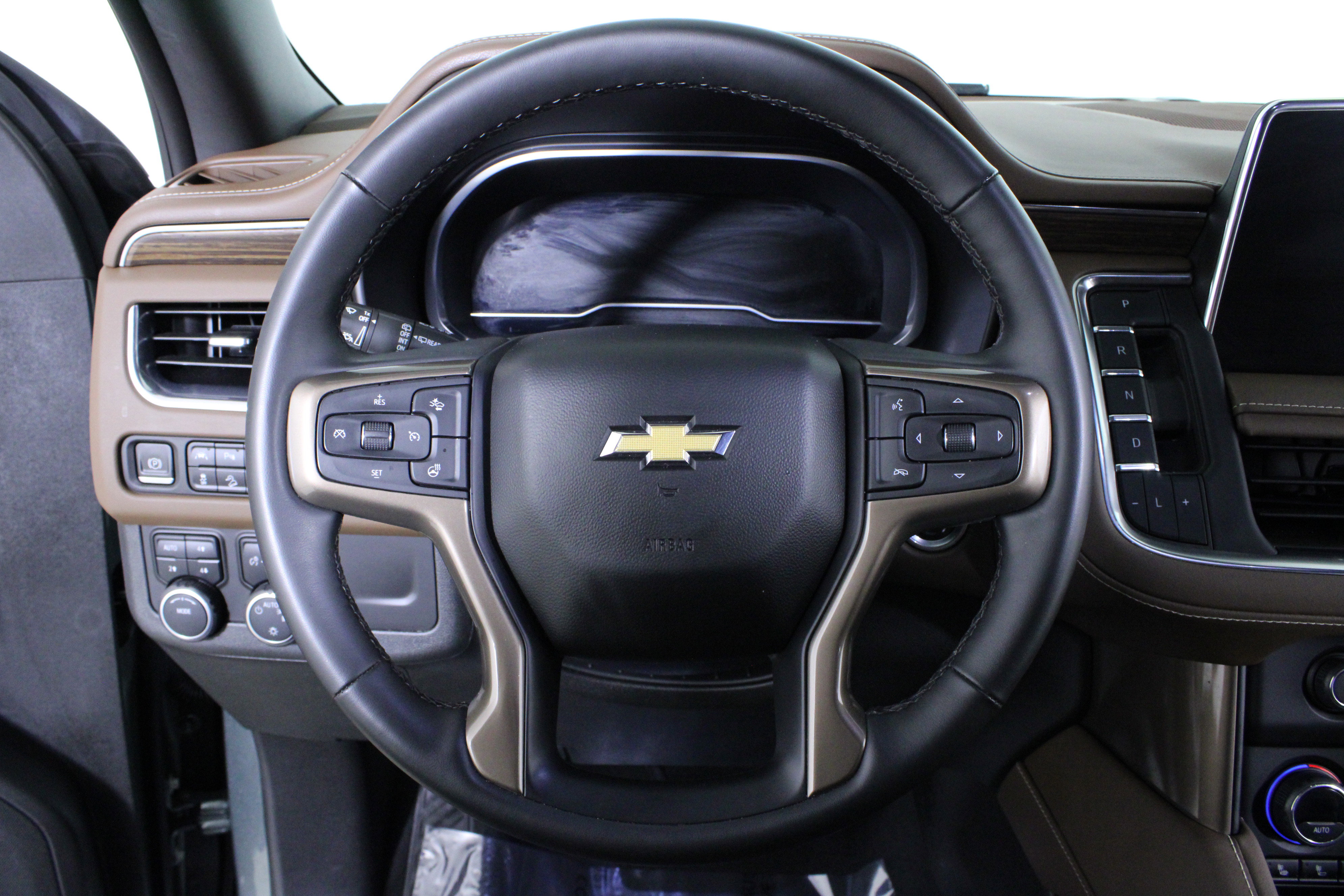 Used 2023 Chevrolet Tahoe High Country w/ Premium Package 2 image 24