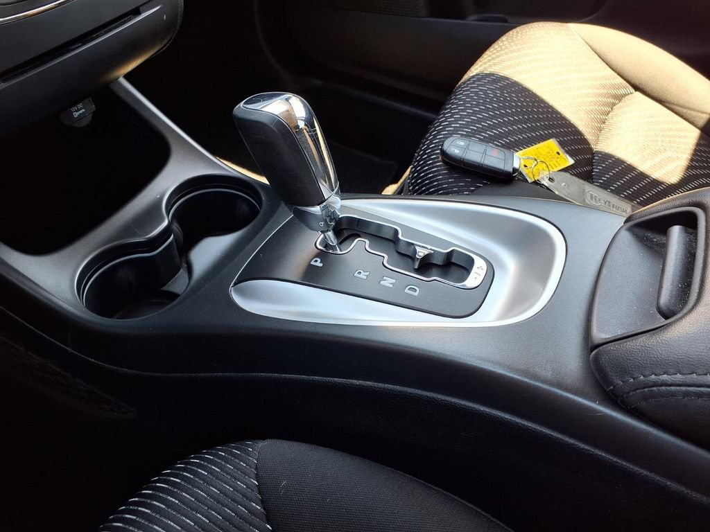 Used 2015 Dodge Journey SXT w/ Flexible Seating Group FWD image 8