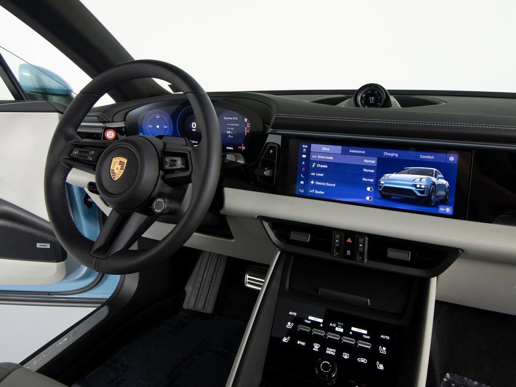 New 2026 Porsche Macan 4S Electric image 32