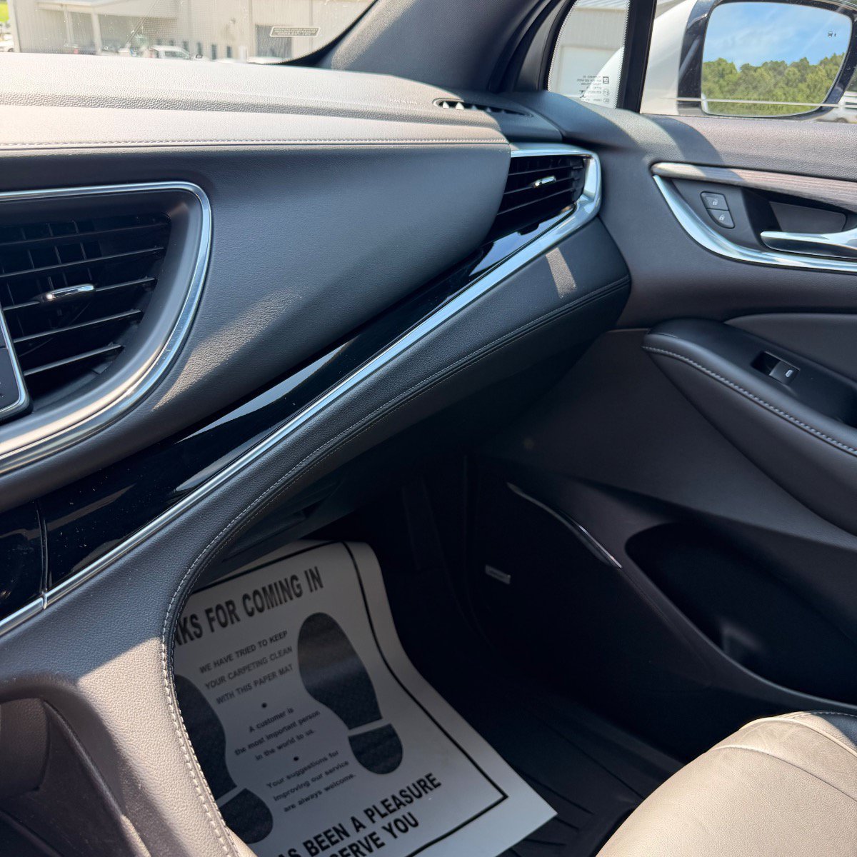 Used 2023 Buick Enclave Avenir w/ Avenir Technology Package FWD image 24