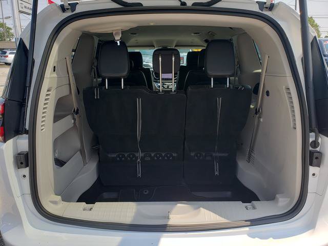 Used 2024 Chrysler Pacifica Touring-L w/ Road Tripper Package AWD/4WD image 5