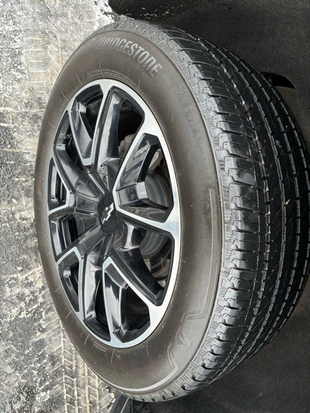 Used 2024 Chevrolet Tahoe RST w/ Luxury Package image 29