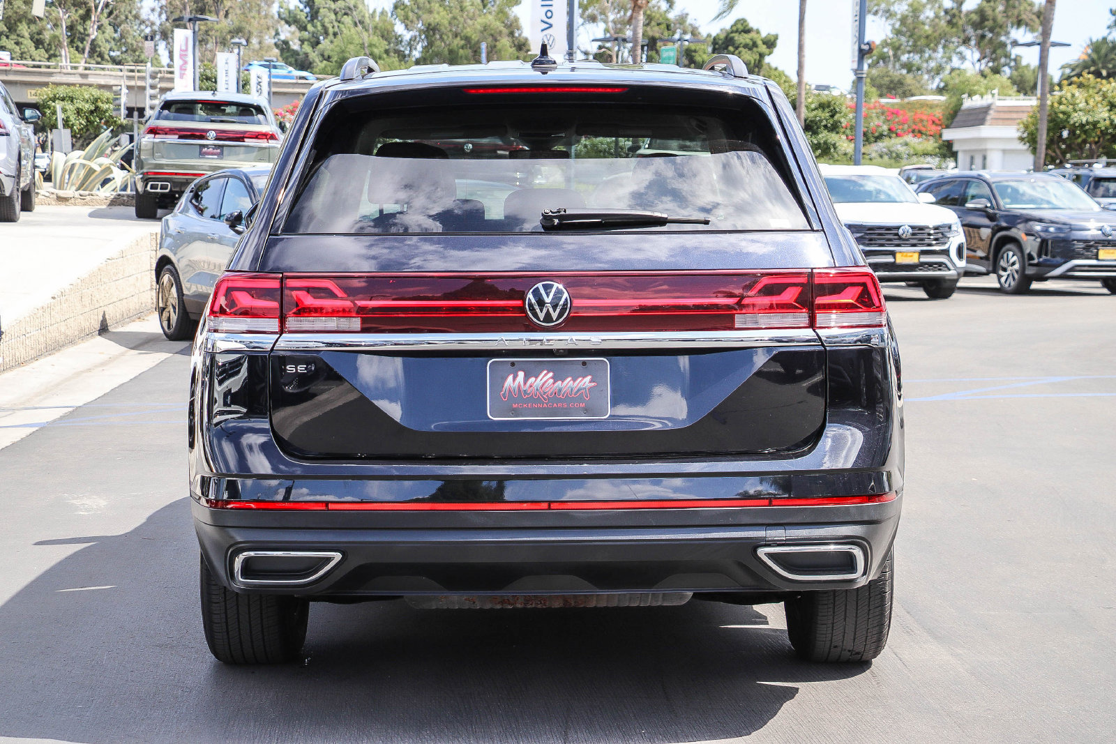 Used 2024 Volkswagen Atlas SE FWD image 7