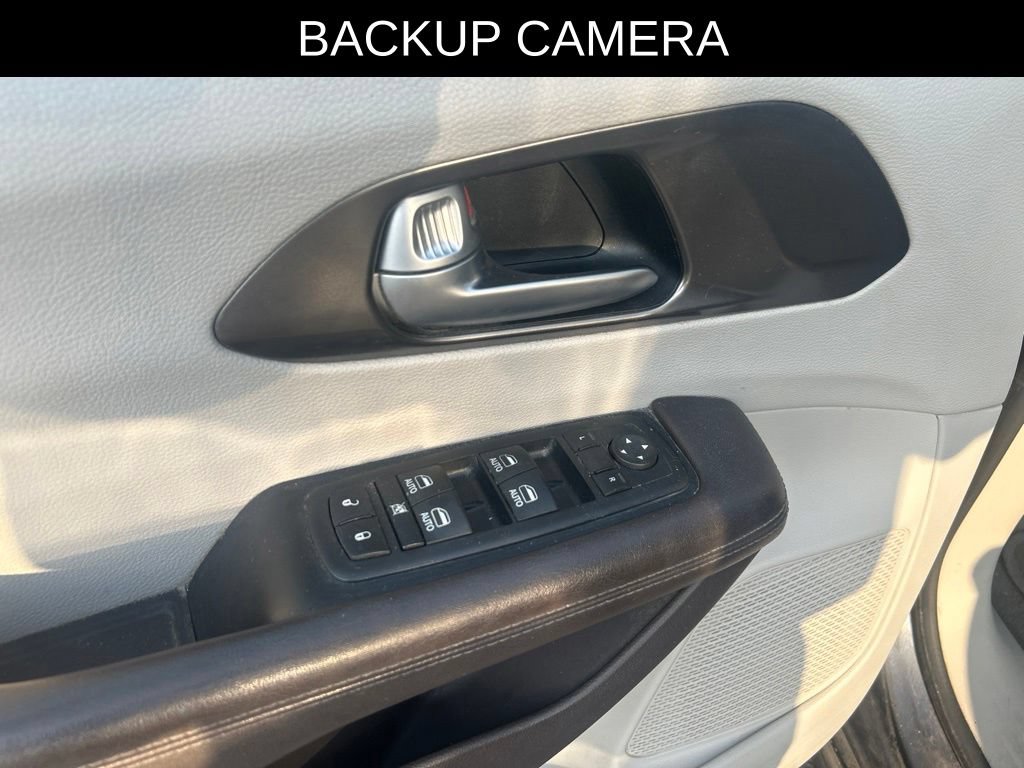 Used 2017 Chrysler Pacifica Touring-L Plus FWD image 10
