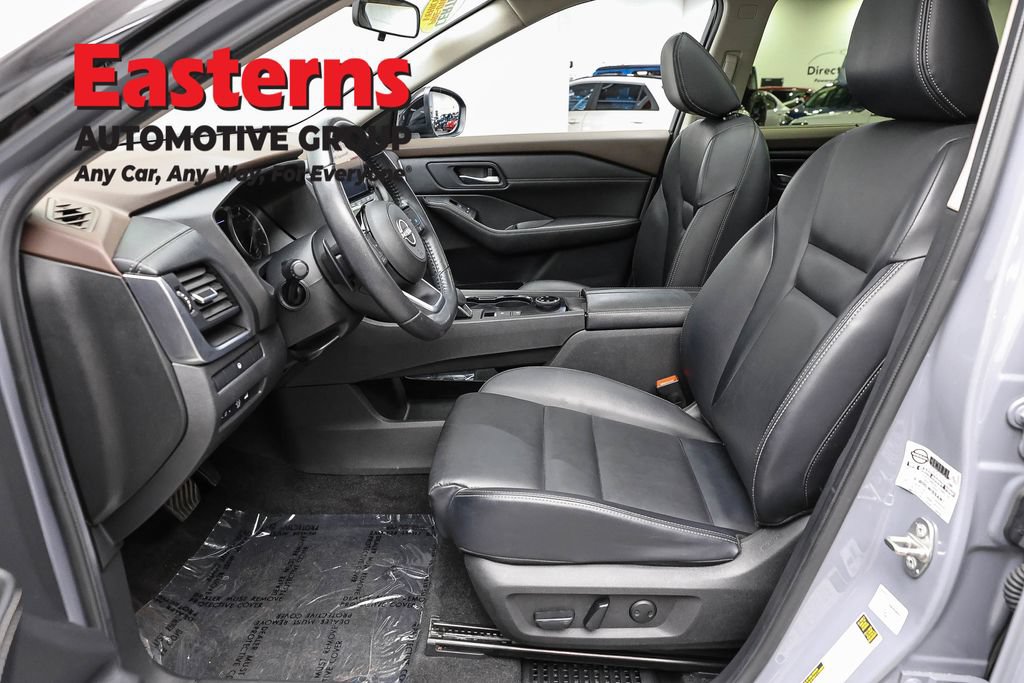 Used 2023 Nissan Rogue SV w/ SV Premium B Package AWD/4WD image 16