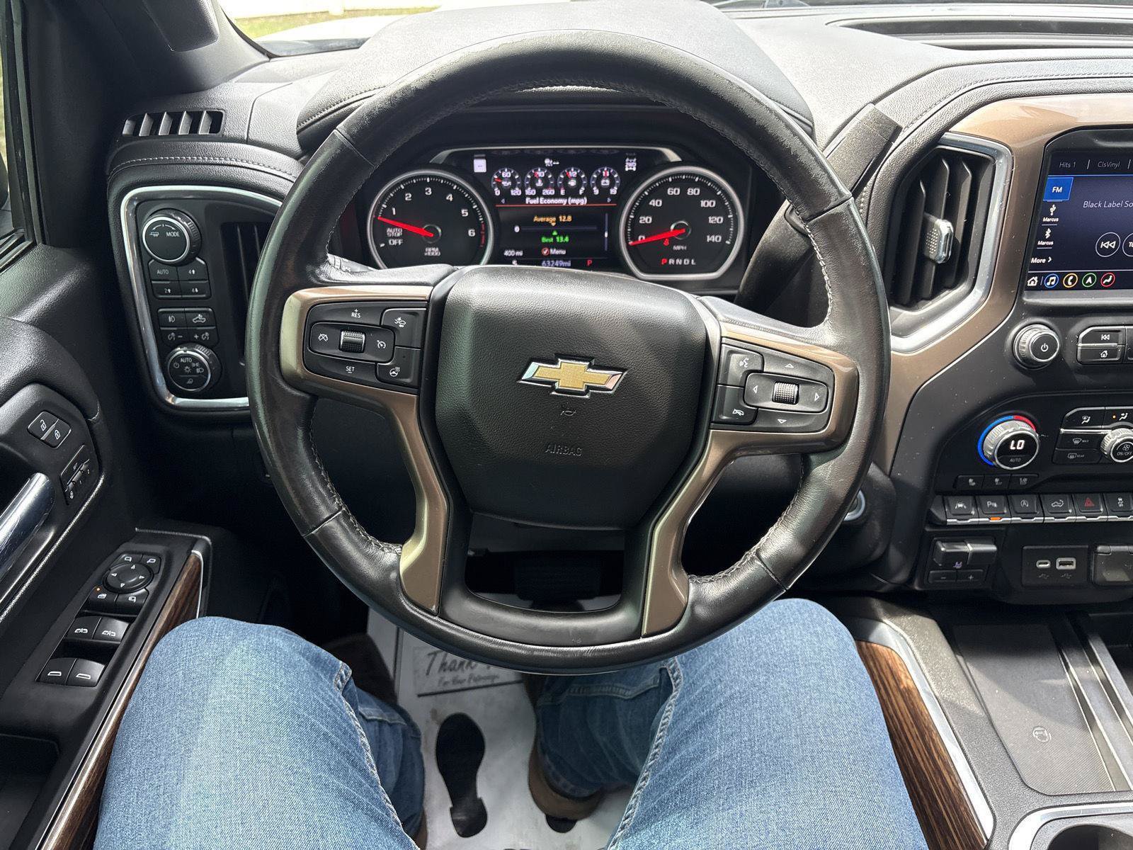 Used 2020 Chevrolet Silverado 1500 High Country w/ Technology Package AWD/4WD image 16