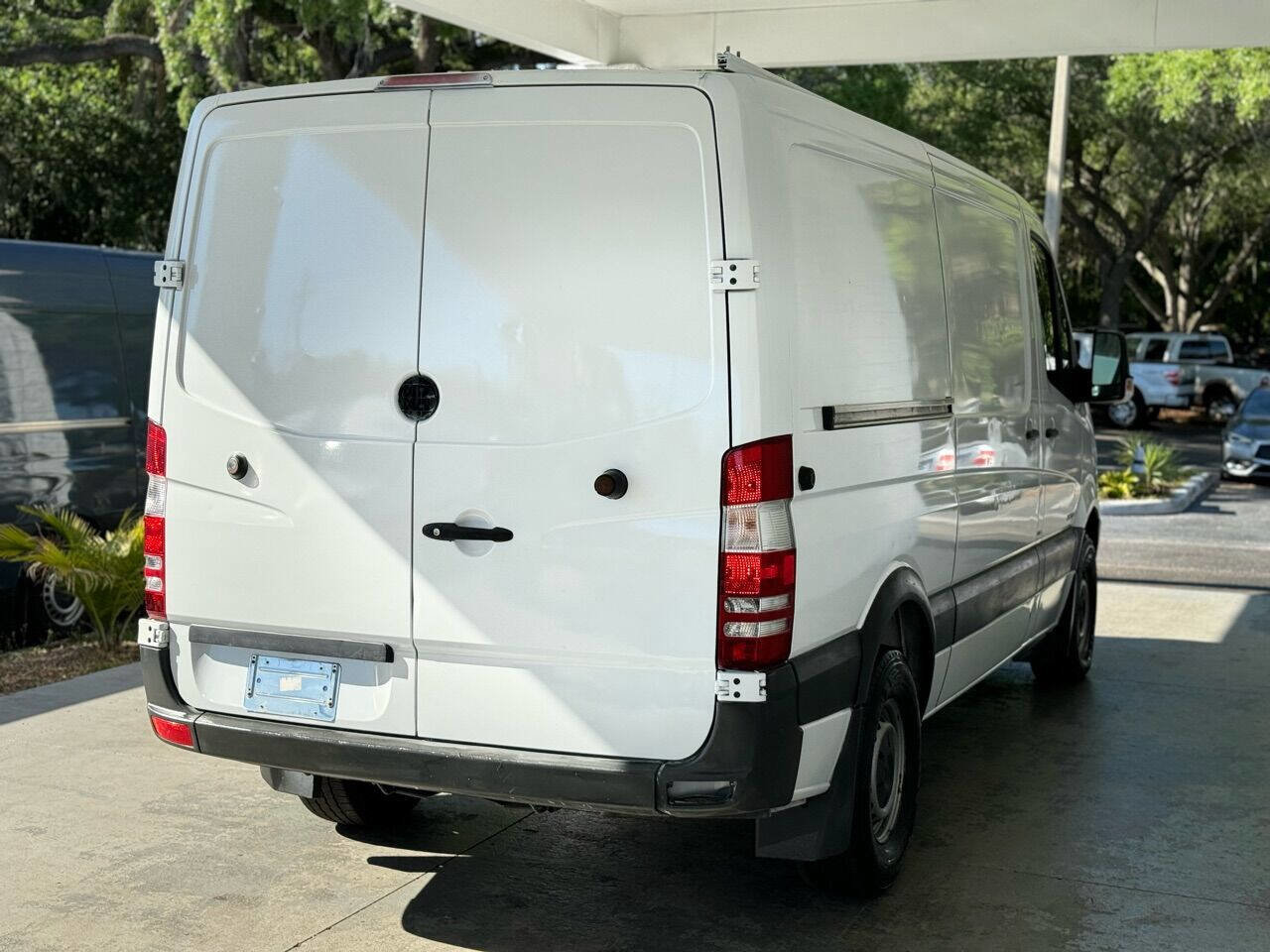 Used 2014 Mercedes-Benz Sprinter 2500 image 5