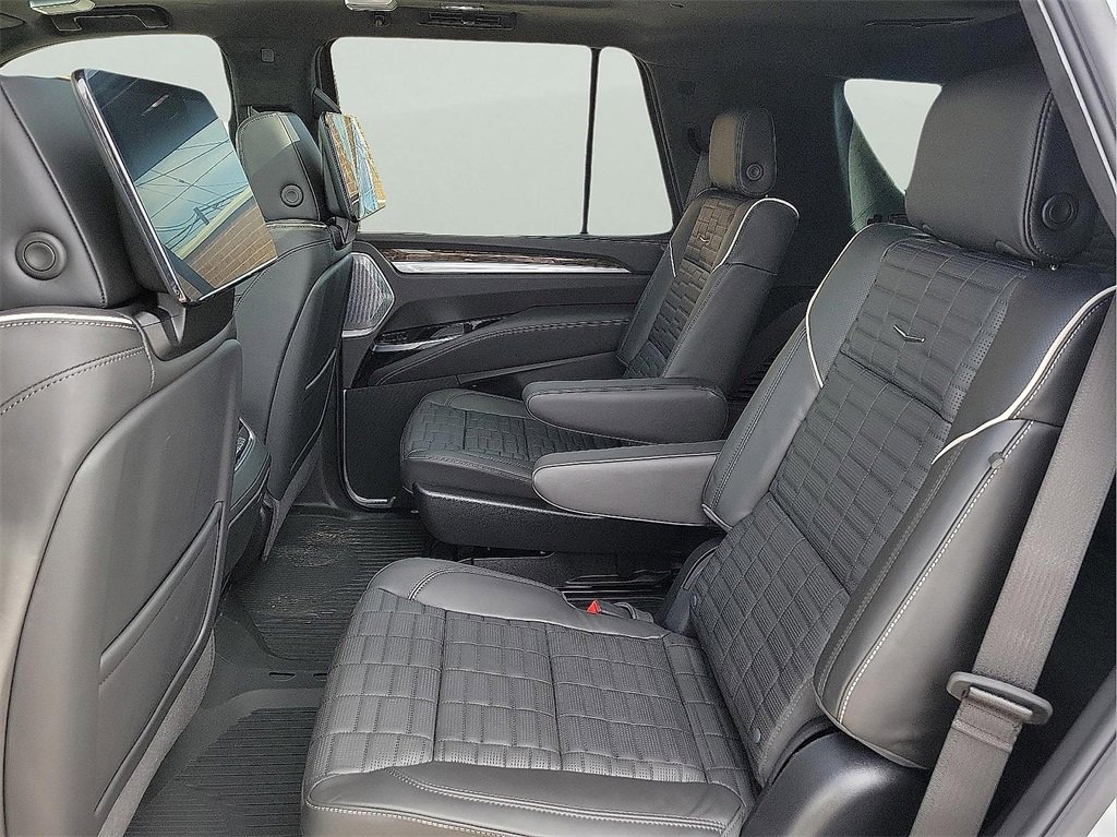 New 2026 Cadillac Escalade Platinum Luxury w/ LPO, Floor Liner Package image 12