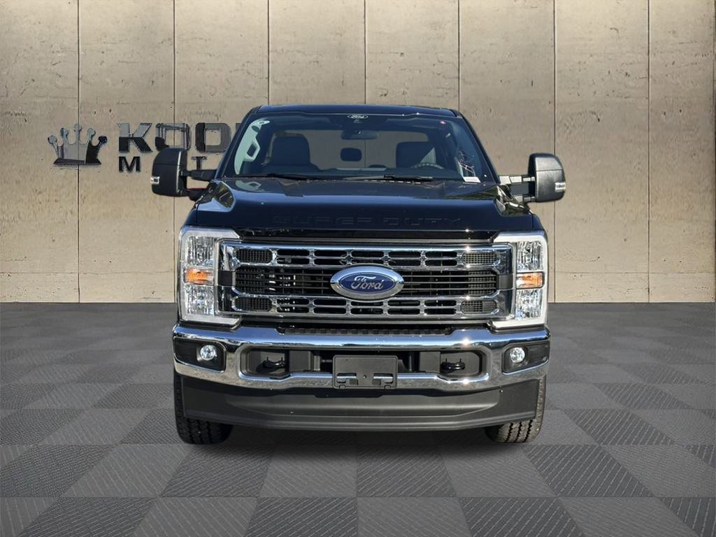 New 2025 Ford F250 XLT w/ FX4 Off-Road Package image 3