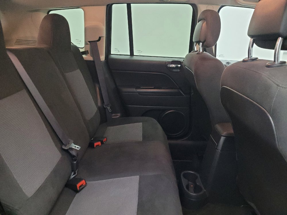 Used 2016 Jeep Compass Sport w/ Power Value Group FWD image 19