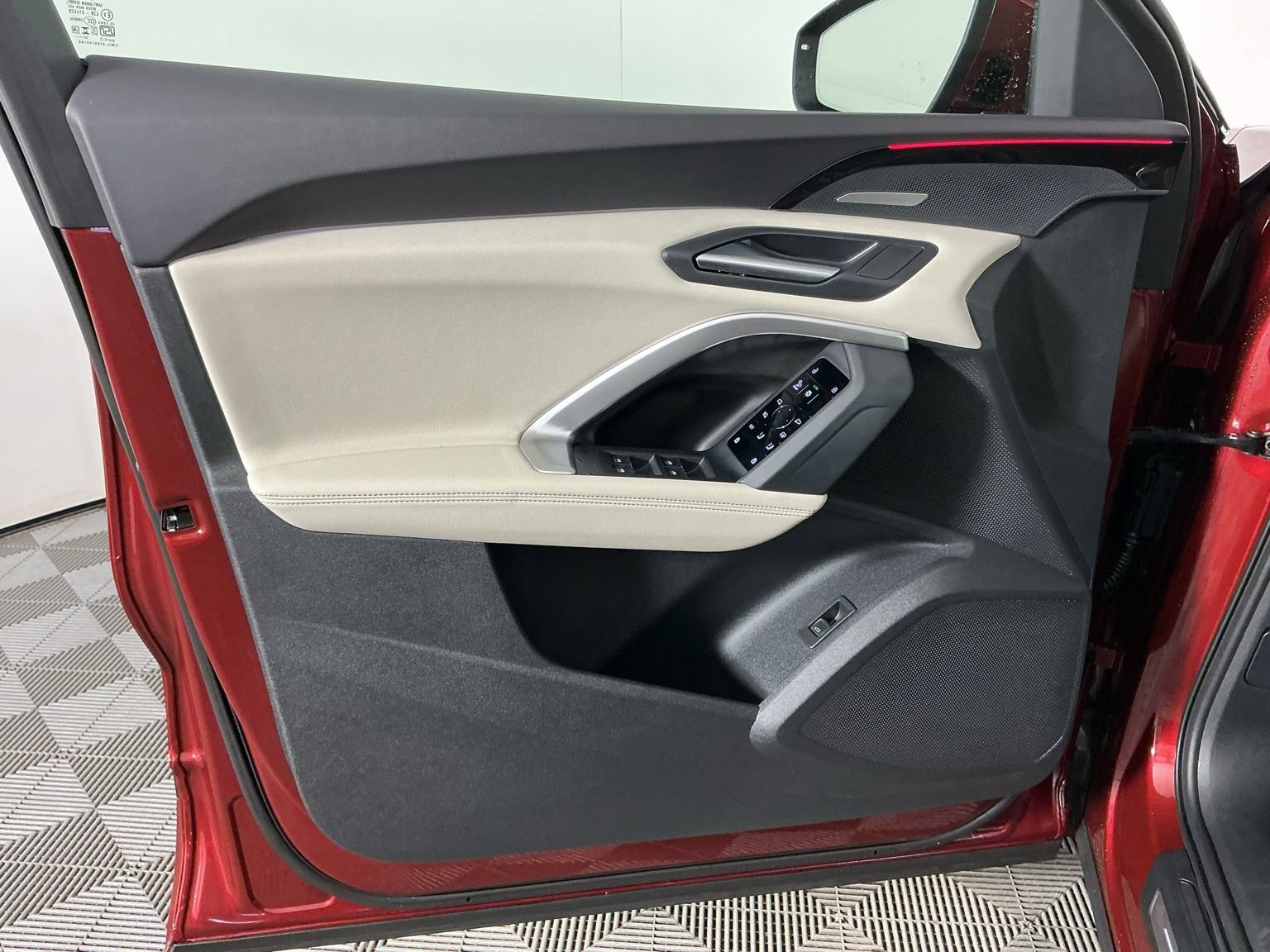 Used 2025 Audi Q5 Premium Plus w/ Premium Plus image 18