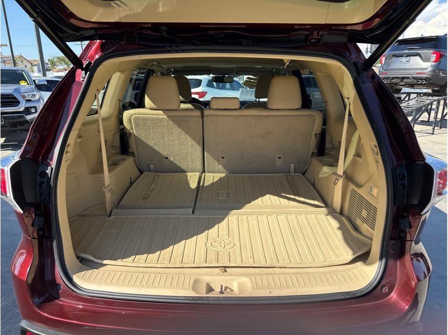Used 2015 Toyota Highlander XLE AWD/4WD image 18