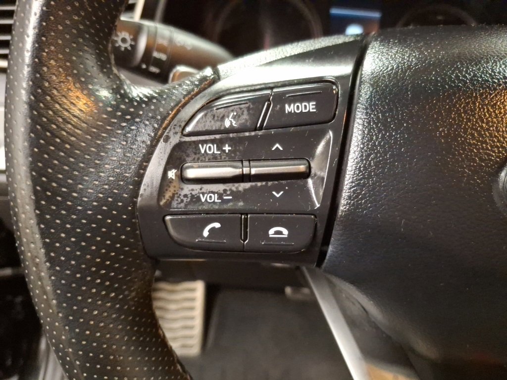 Used 2019 Hyundai Veloster Turbo image 18