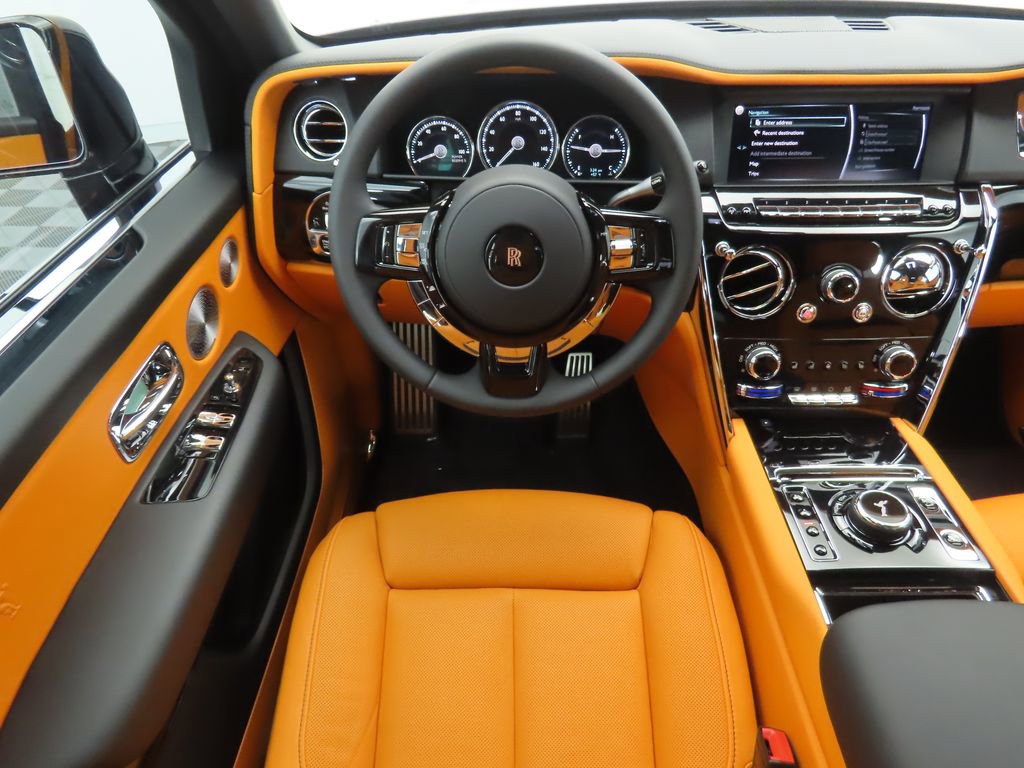 Certified 2023 Rolls-Royce Cullinan w/ Cullinan Package image 10