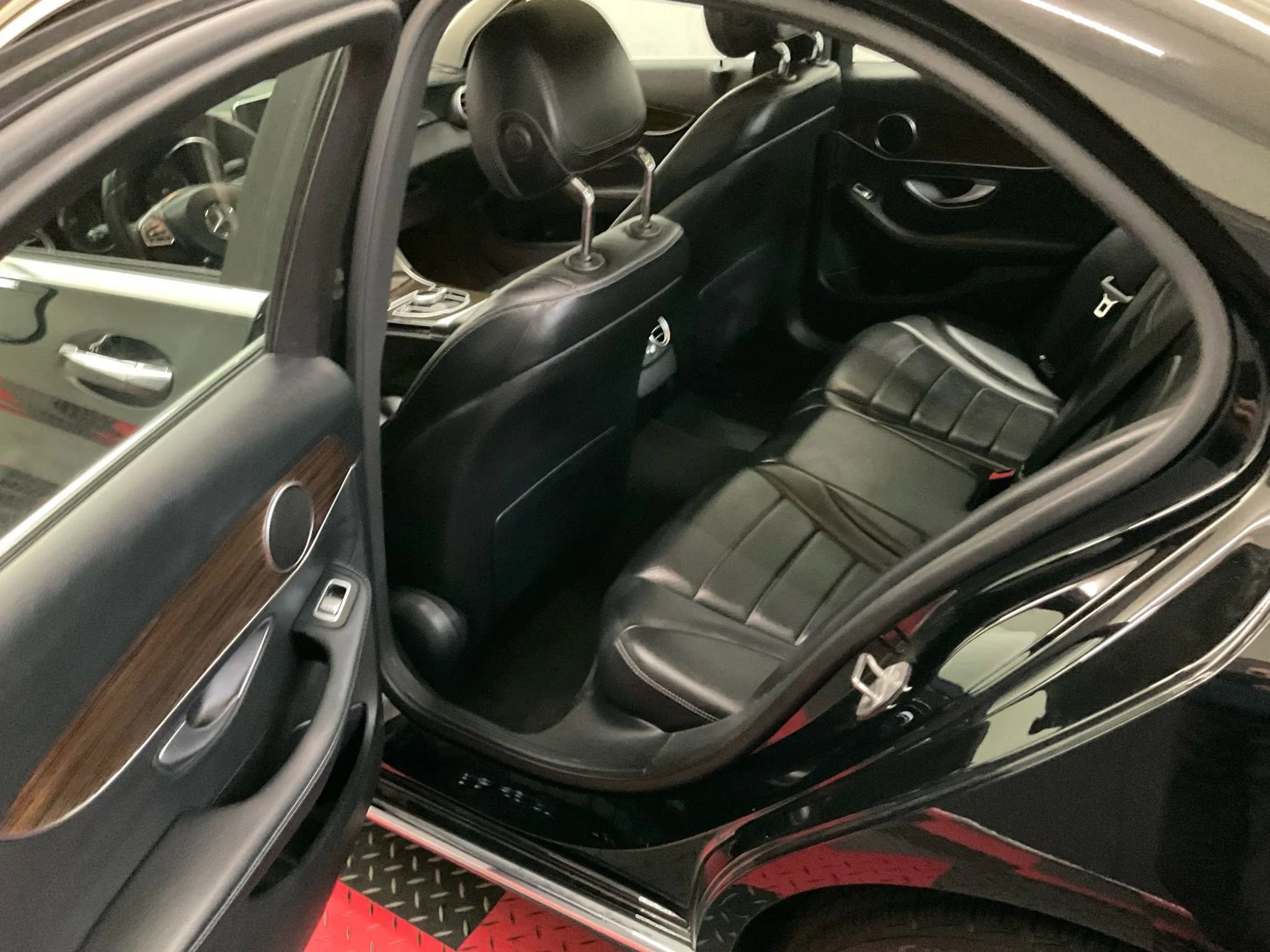 Used 2017 Mercedes-Benz C 300 4MATIC Sedan image 10