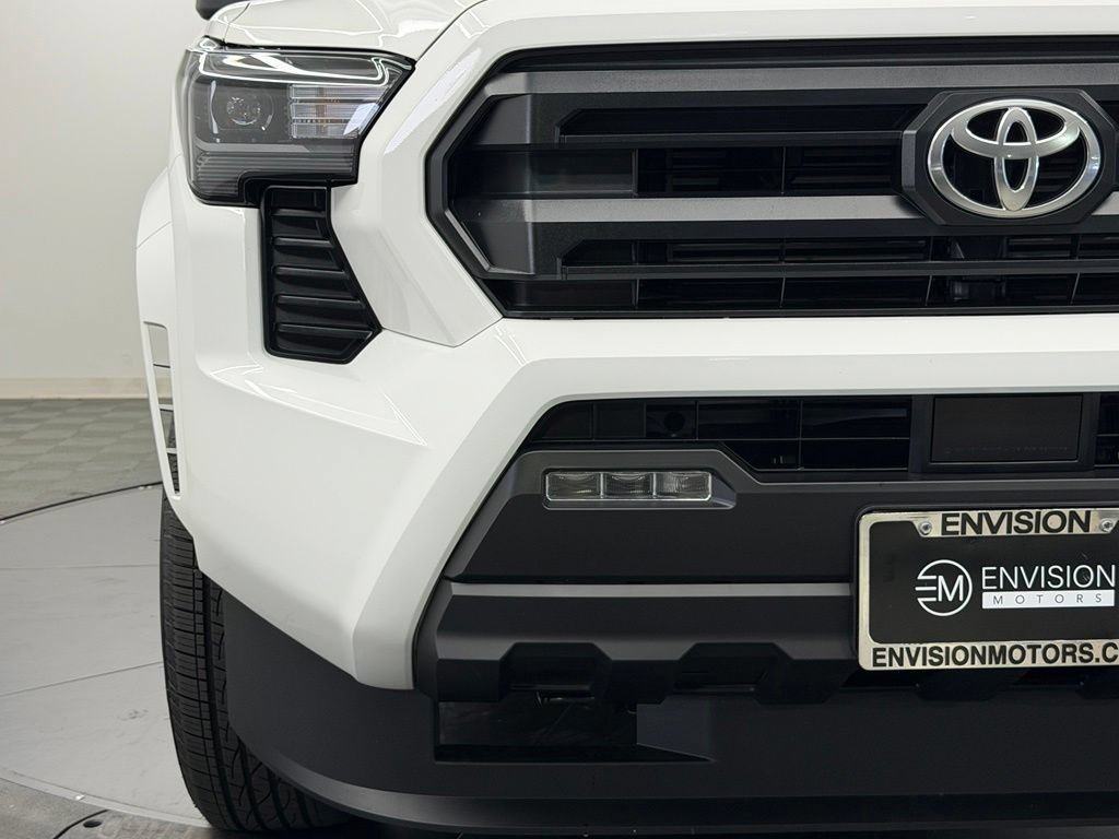 Certified 2026 Toyota Tacoma SR5 AWD/4WD image 9