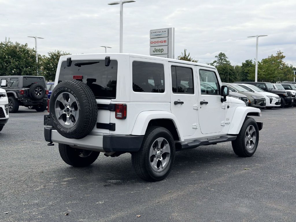 Used 2017 Jeep Wrangler Unlimited Sahara AWD/4WD image 2