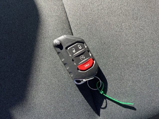 Used 2025 Jeep Wrangler Unlimited Sahara AWD/4WD image 21
