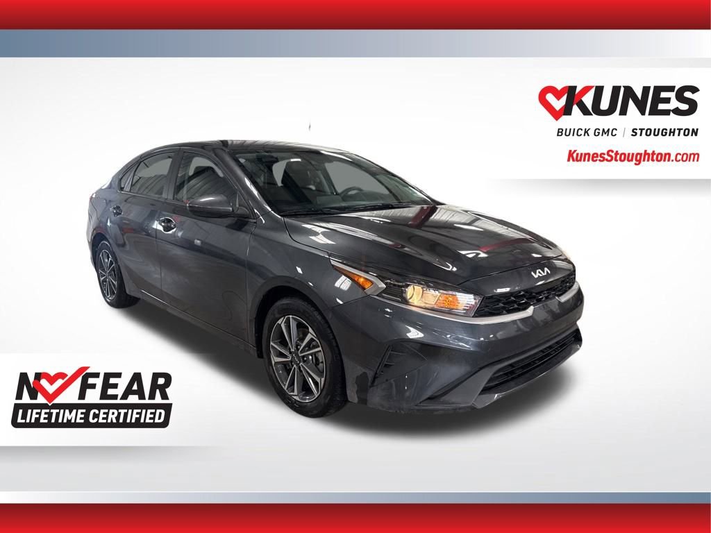 Used 2024 Kia Forte LXS image 3