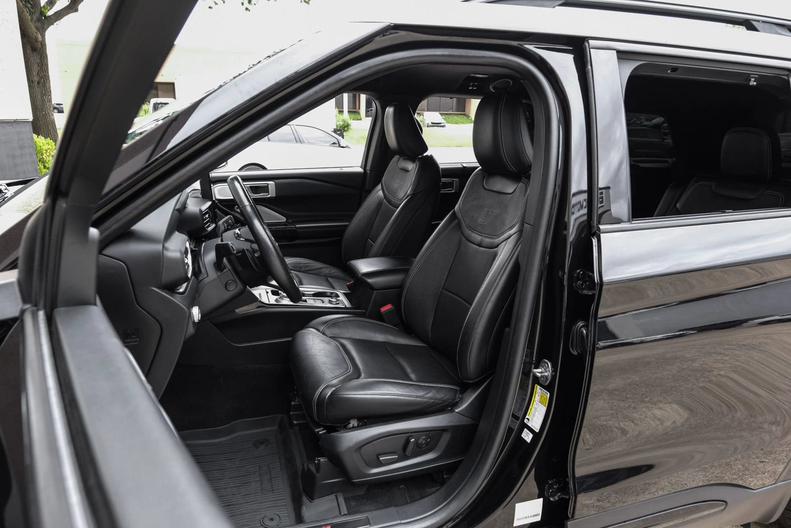 Used 2021 Ford Explorer ST w/ Equipment Group 401A AWD/4WD image 35