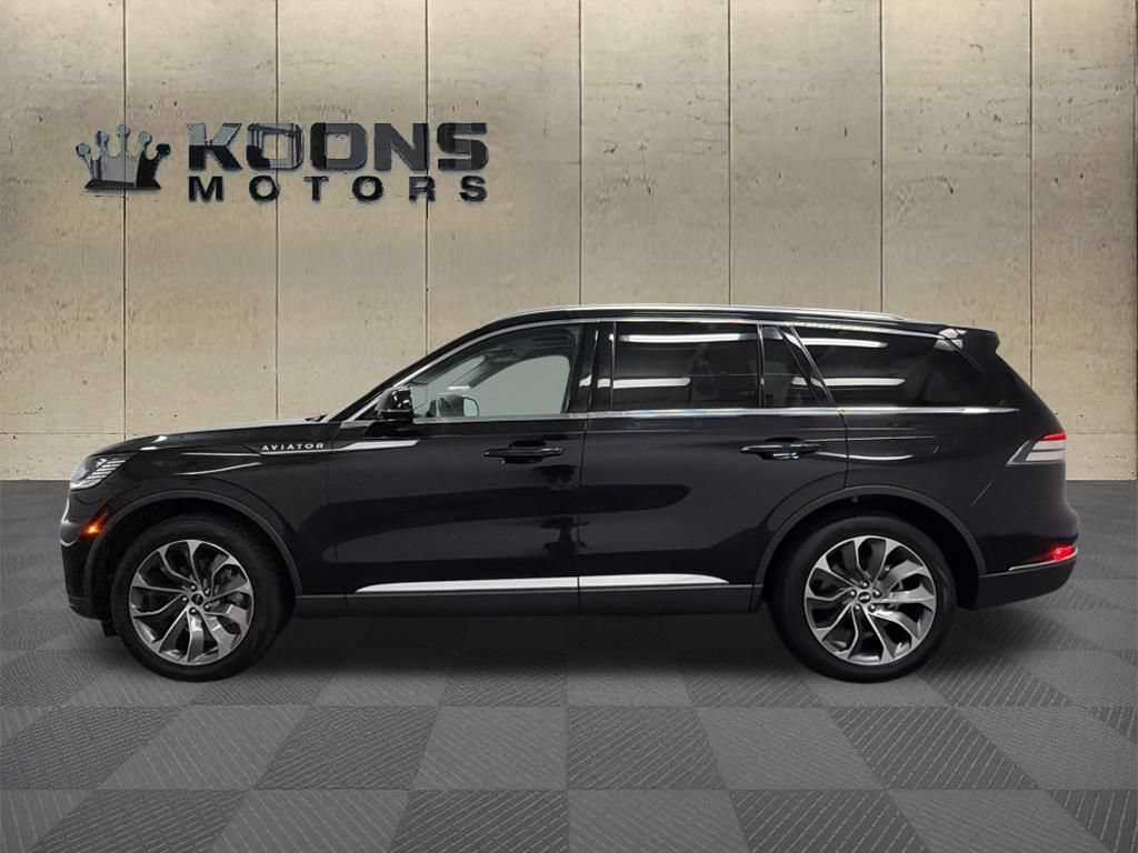 Used 2025 Lincoln Aviator Reserve AWD/4WD image 4