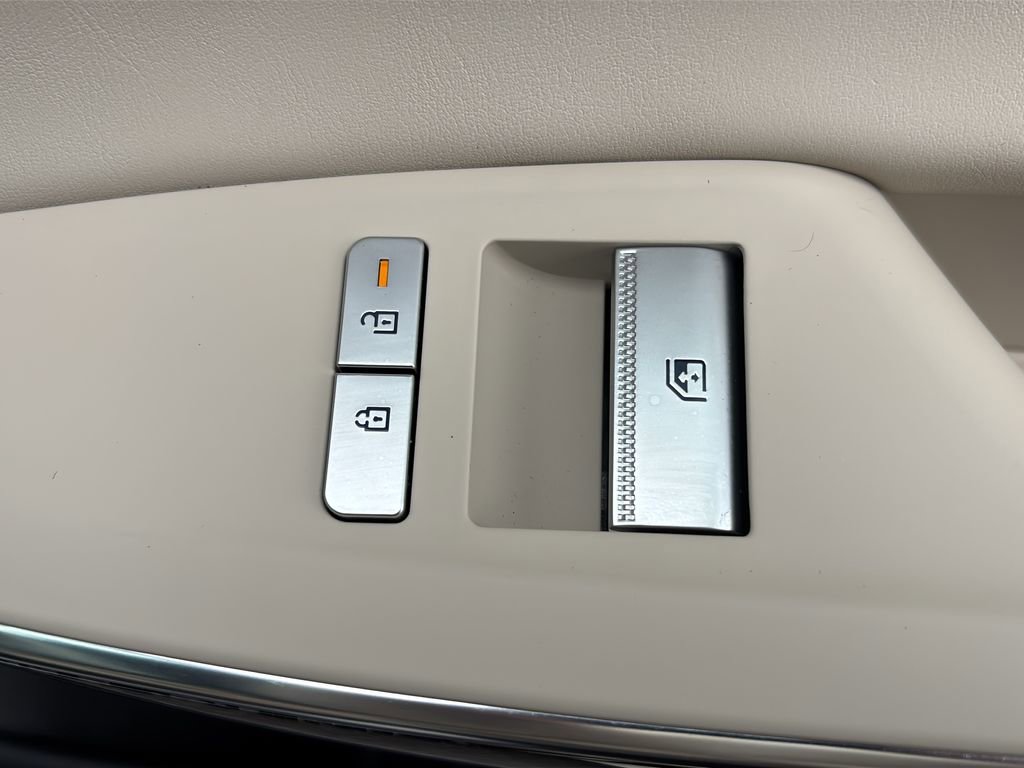 Certified 2026 Genesis GV70 3.5T Sport Prestige image 38