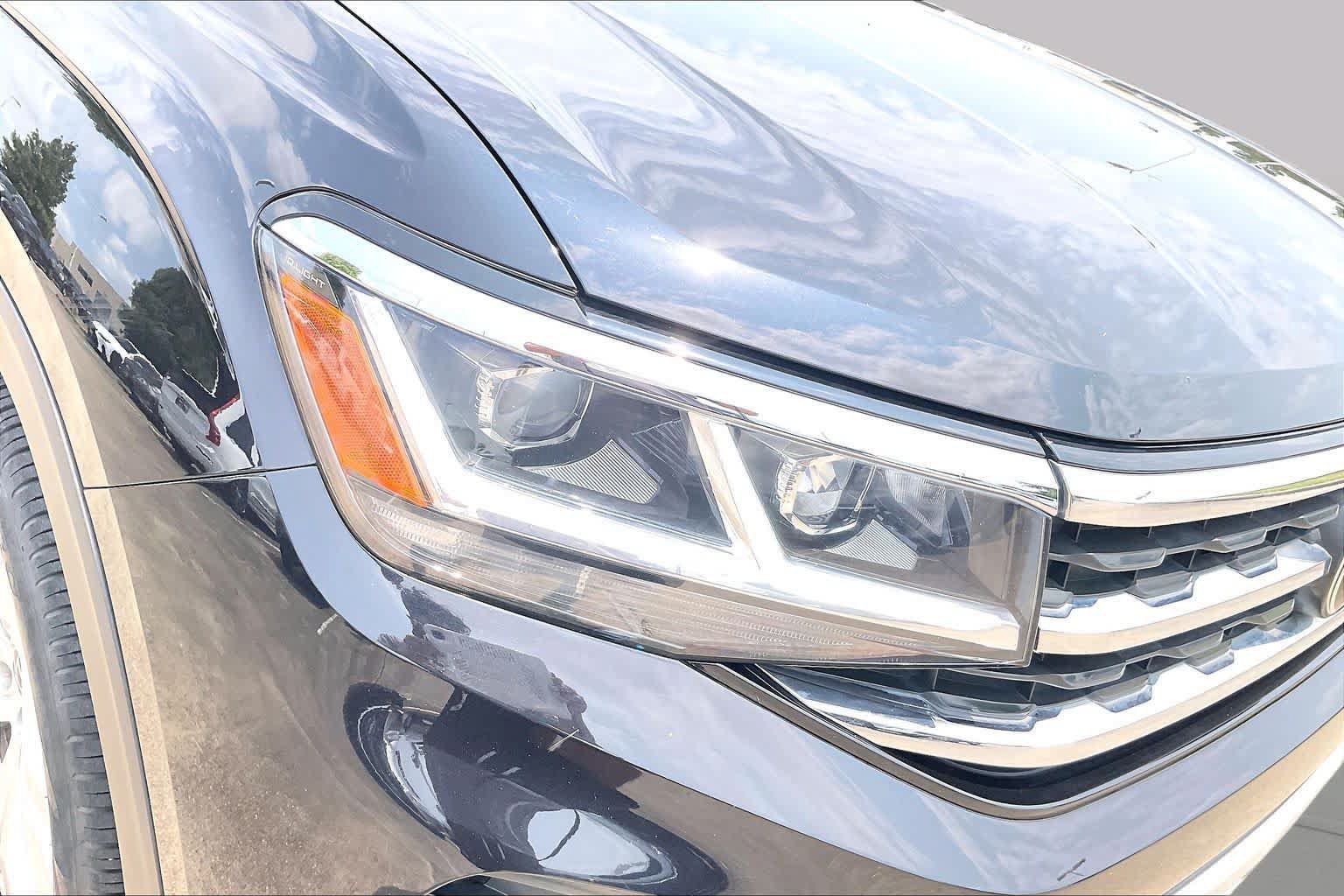 Used 2021 Volkswagen Atlas Cross Sport SEL w/ Cross Sport MDO Package AWD/4WD image 26