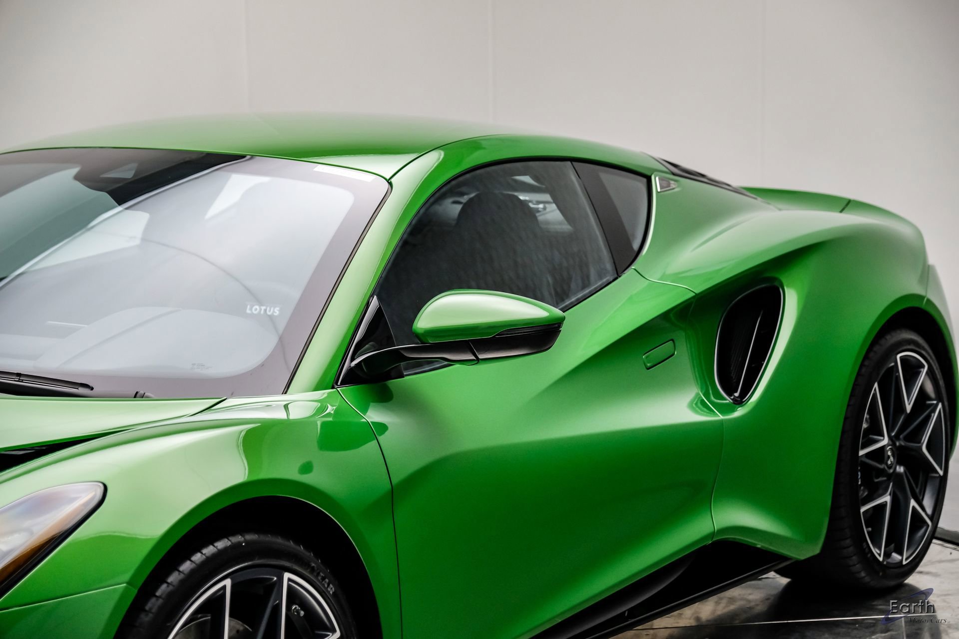 New 2026 Lotus Emira V6 SE RWD image 28