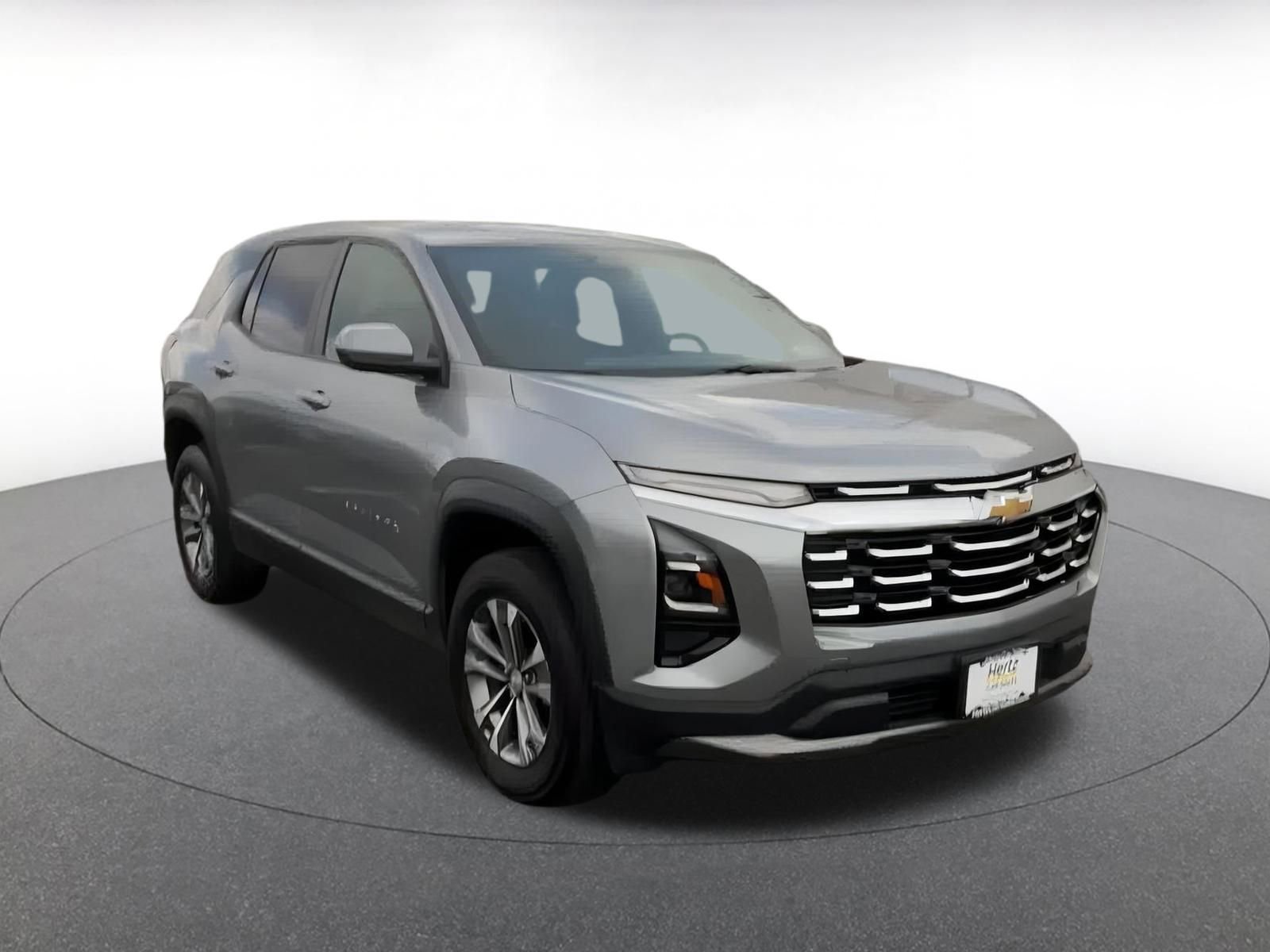 Used 2025 Chevrolet Equinox LT image 3