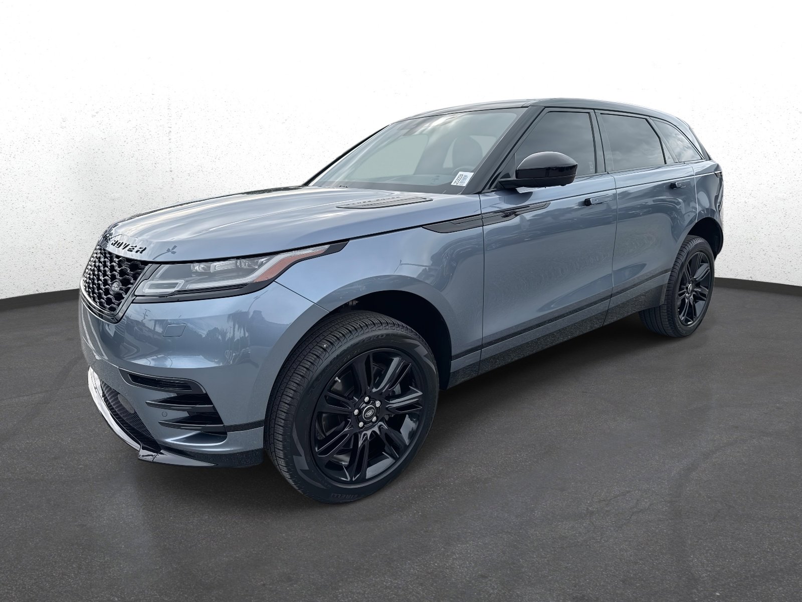 Used 2020 Land Rover Range Rover Velar R-Dynamic S image 7