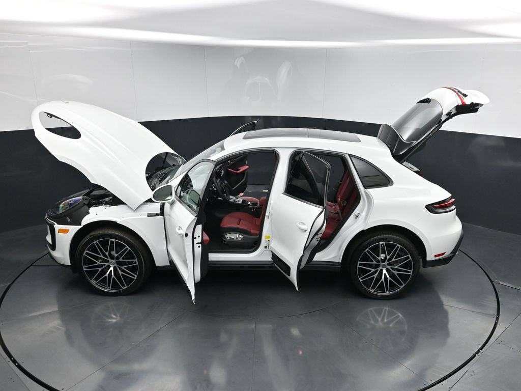 New 2026 Porsche Macan AWD/4WD image 33